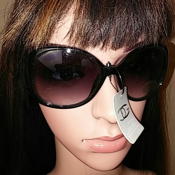 Sunglasses New With Tags - Picture 2 of 5